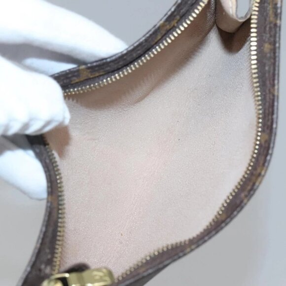 LOUIS VUITTON Monogram Bucket GM Accessory Pouch LV Auth 139590 - Picture 13 of 16